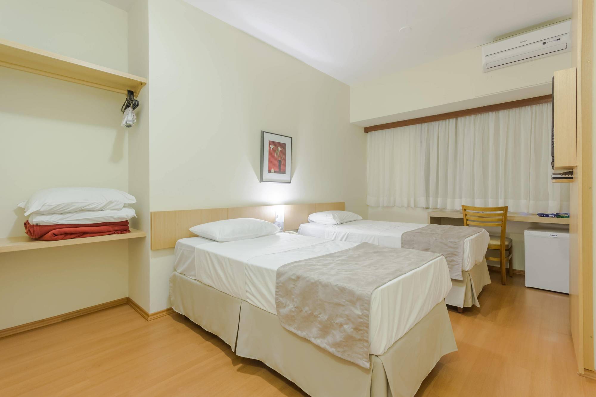 Hotel Crystal Londrina Esterno foto