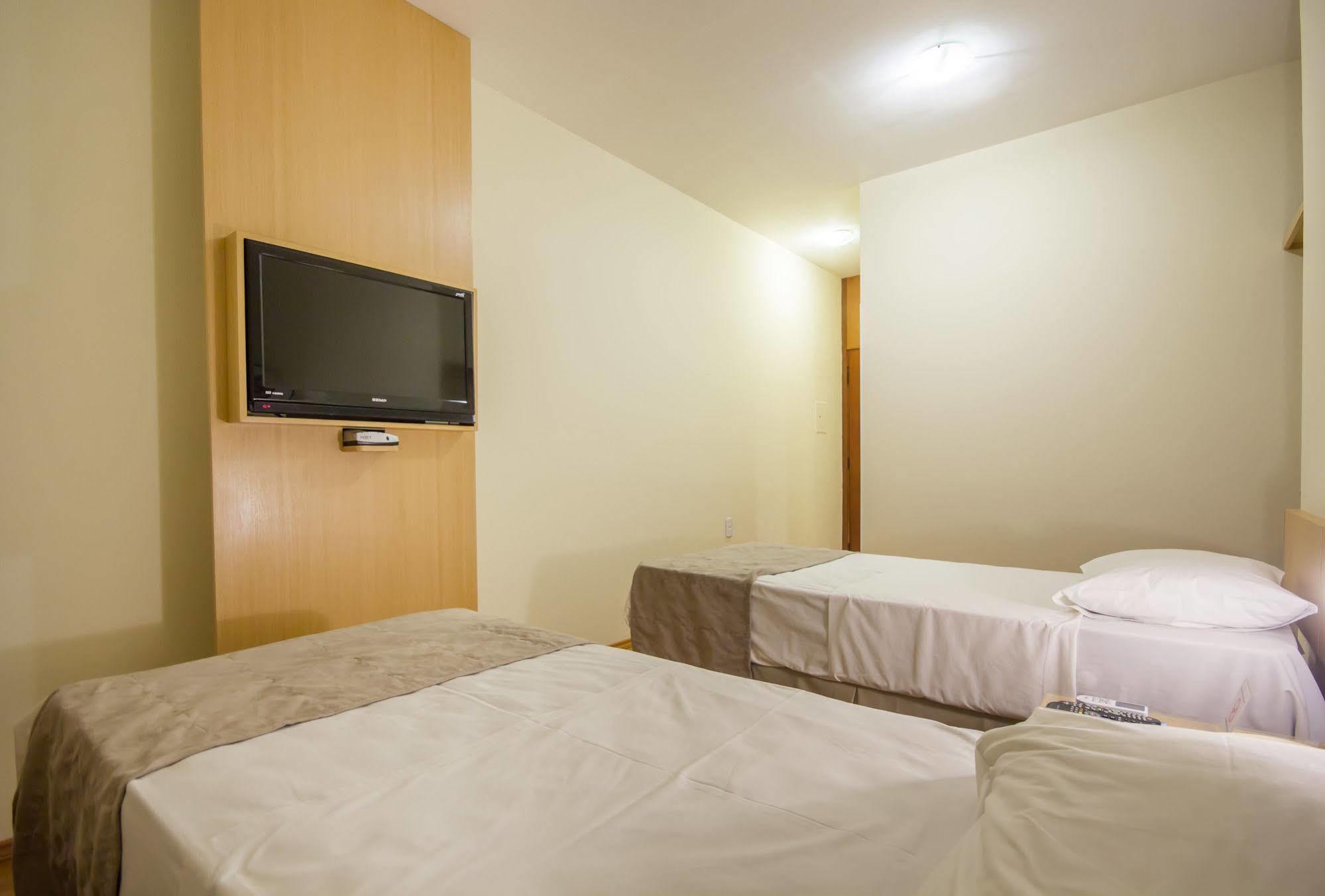 Hotel Crystal Londrina Esterno foto